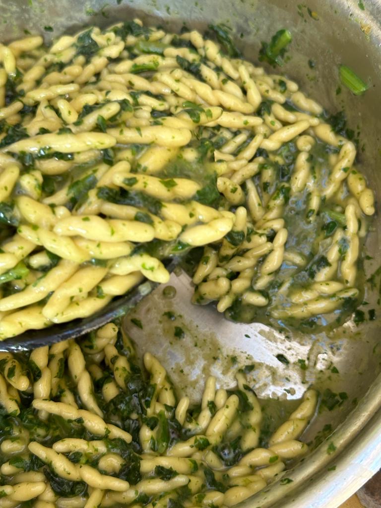 Pasta con salsa verde